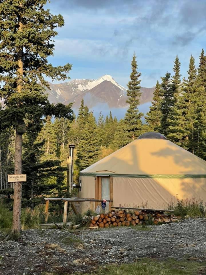Mount Logan Ecolodge & Retreat Center Haines Junction Exterior photo