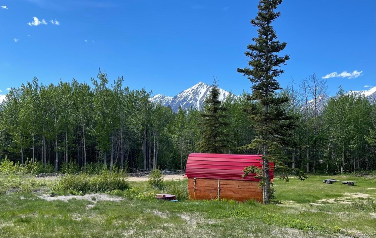 Mount Logan Ecolodge & Retreat Center Haines Junction Exterior photo
